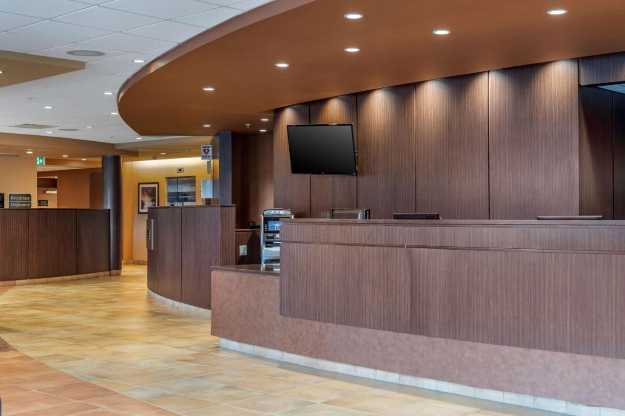 Best Western Plus, Bathurst Hotel & Suites Extérieur photo