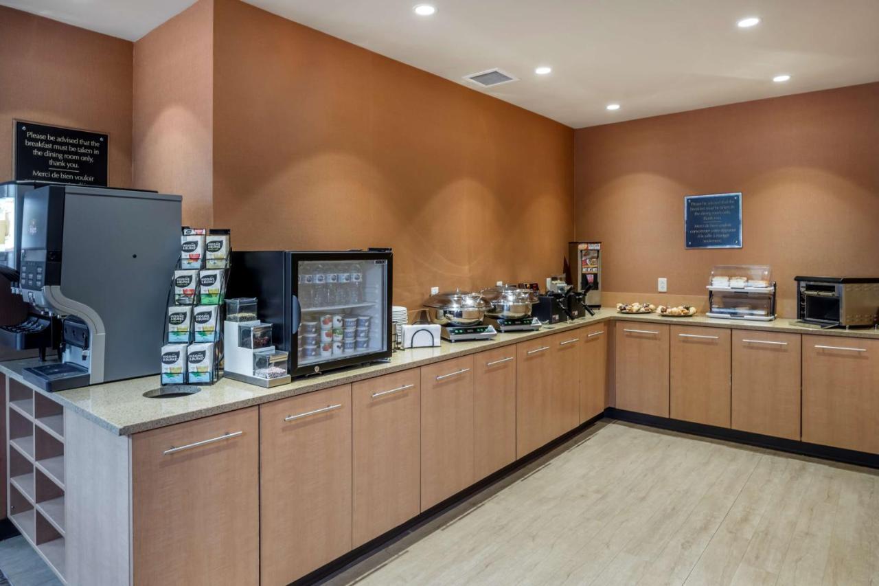 Best Western Plus, Bathurst Hotel & Suites Extérieur photo