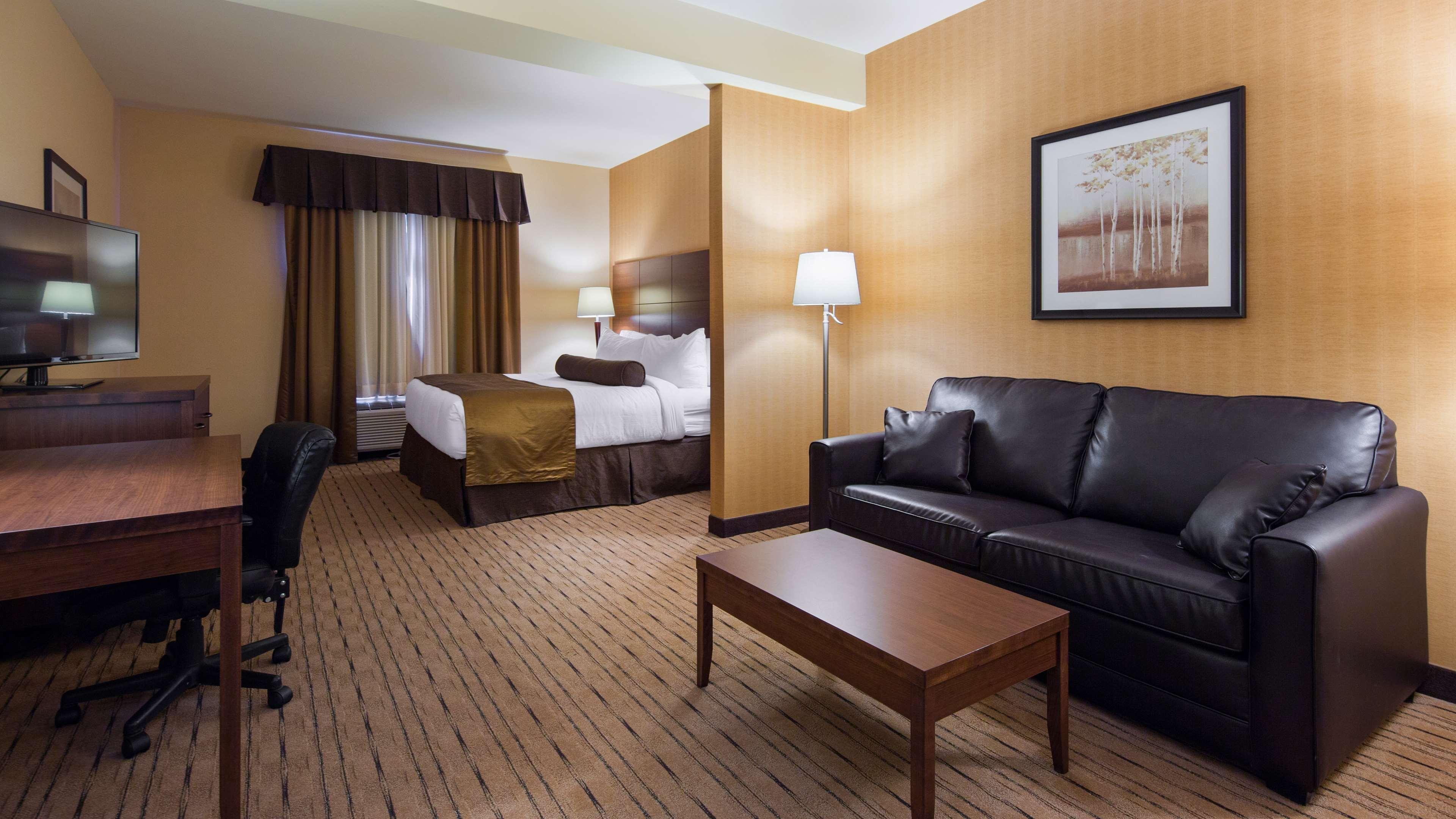 Best Western Plus, Bathurst Hotel & Suites Extérieur photo