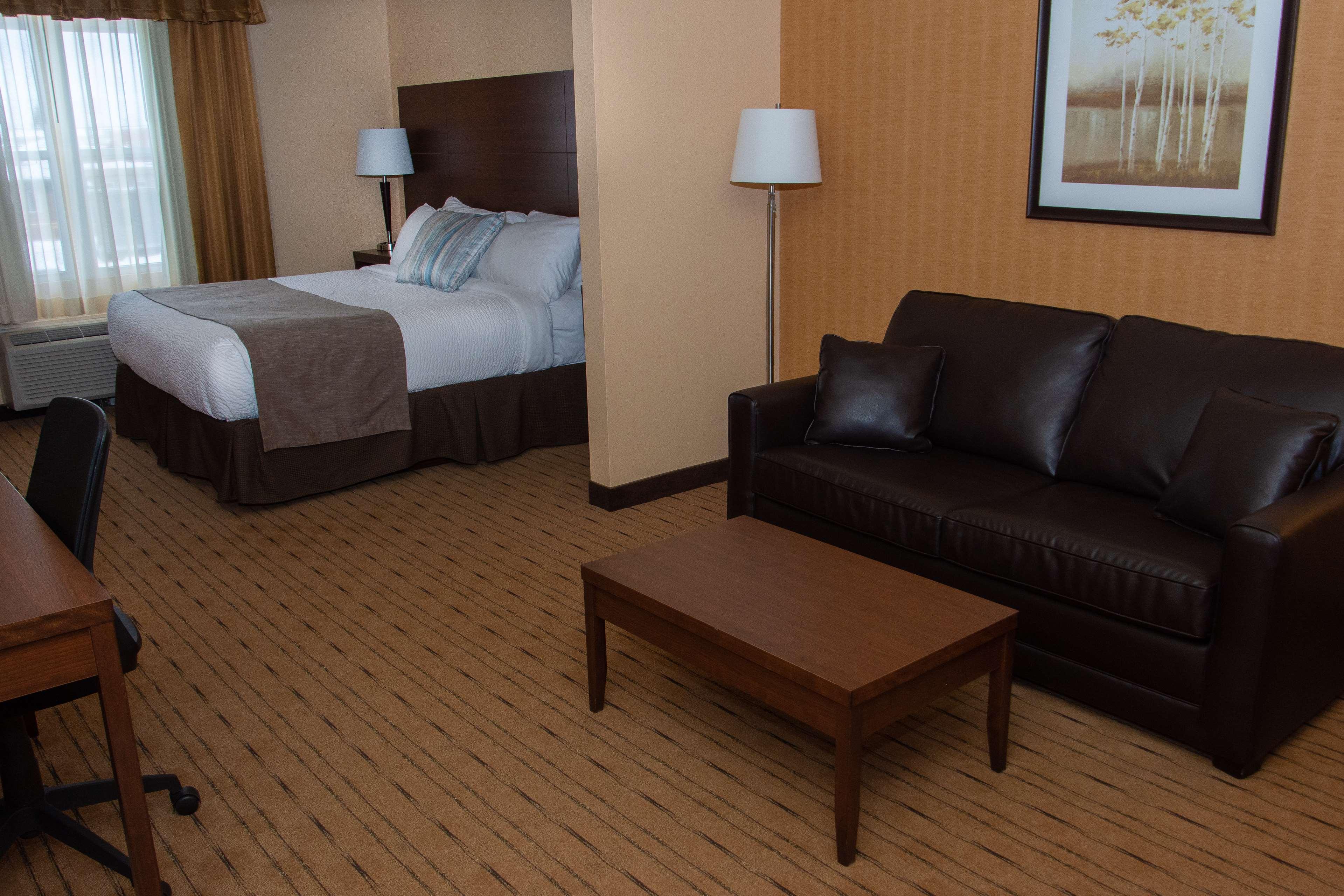 Best Western Plus, Bathurst Hotel & Suites Extérieur photo