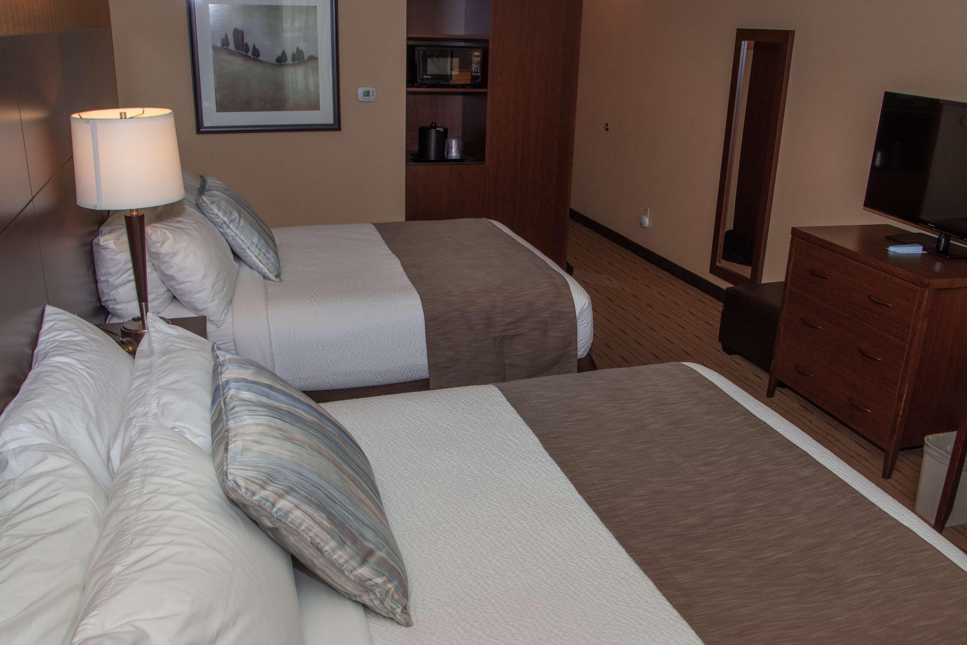 Best Western Plus, Bathurst Hotel & Suites Extérieur photo