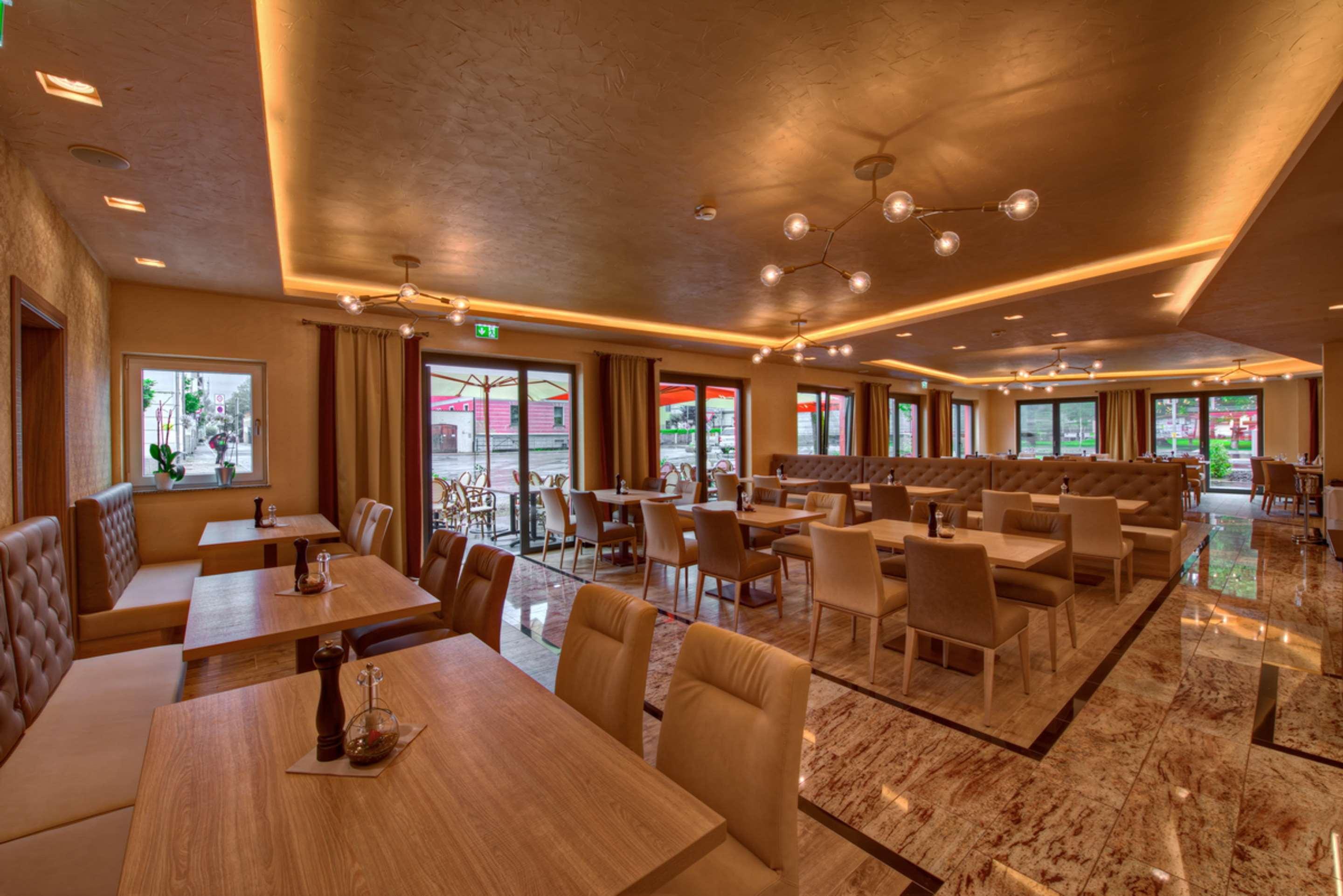Best Western Plus, Bathurst Hotel & Suites Extérieur photo