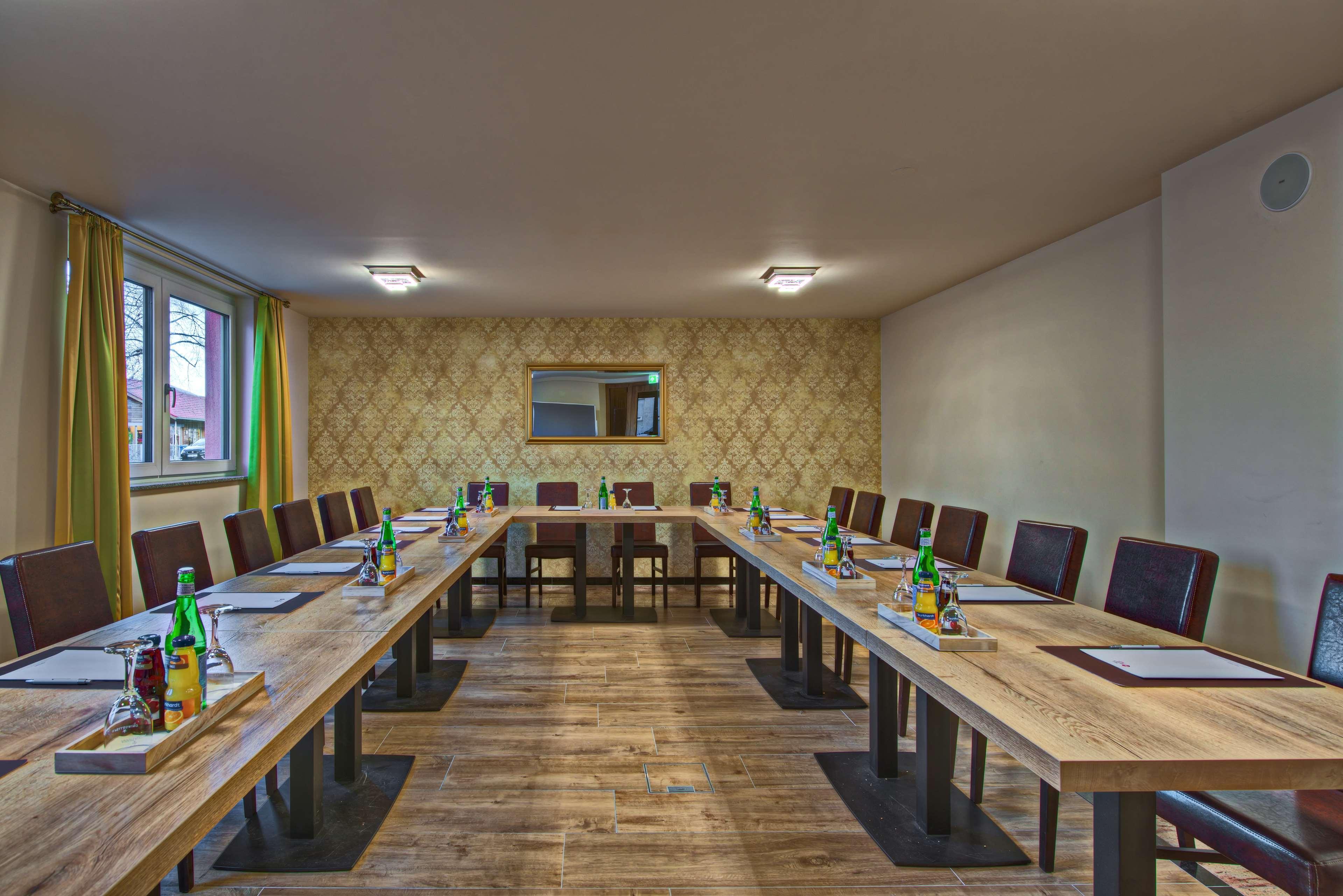 Best Western Plus, Bathurst Hotel & Suites Extérieur photo