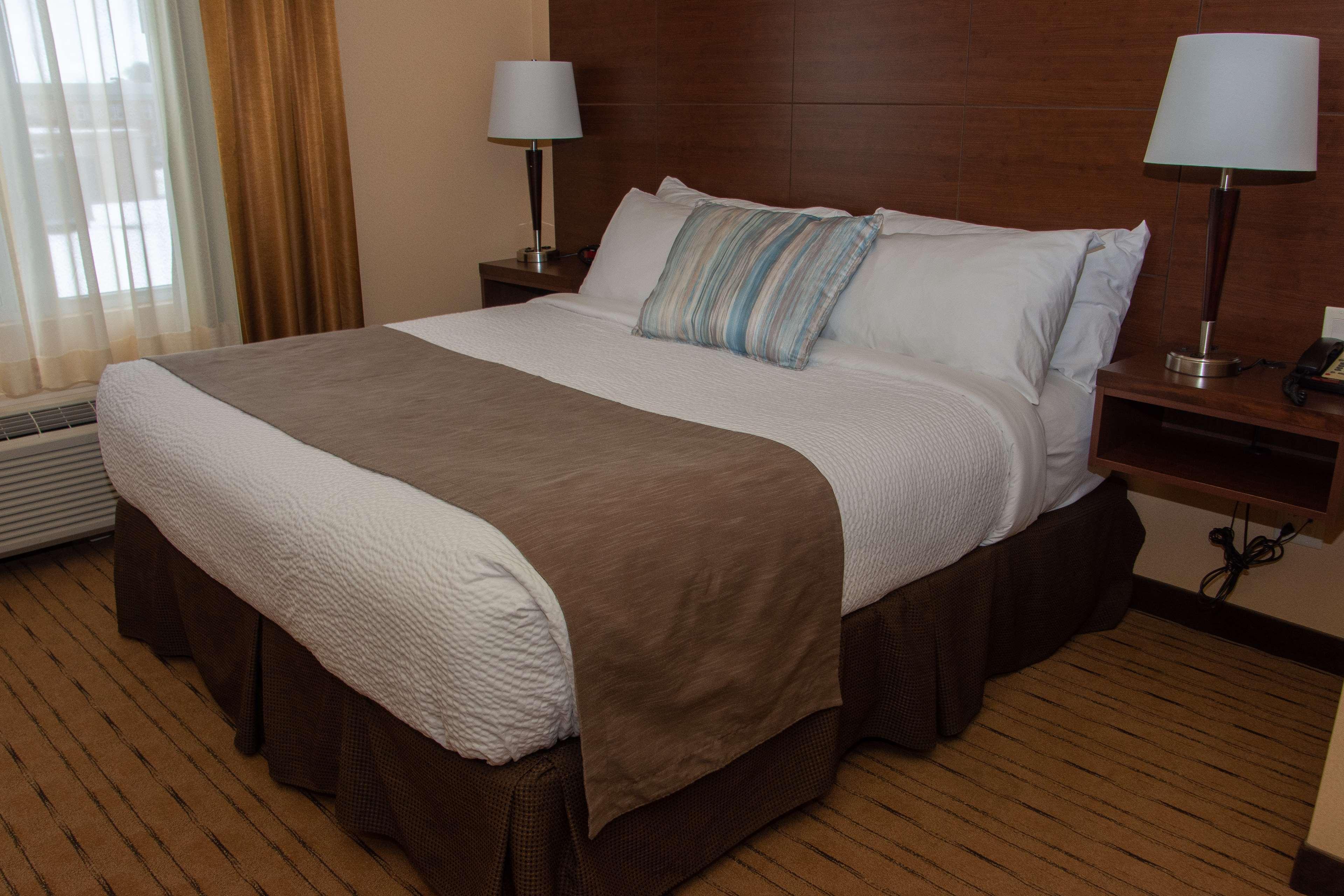 Best Western Plus, Bathurst Hotel & Suites Extérieur photo