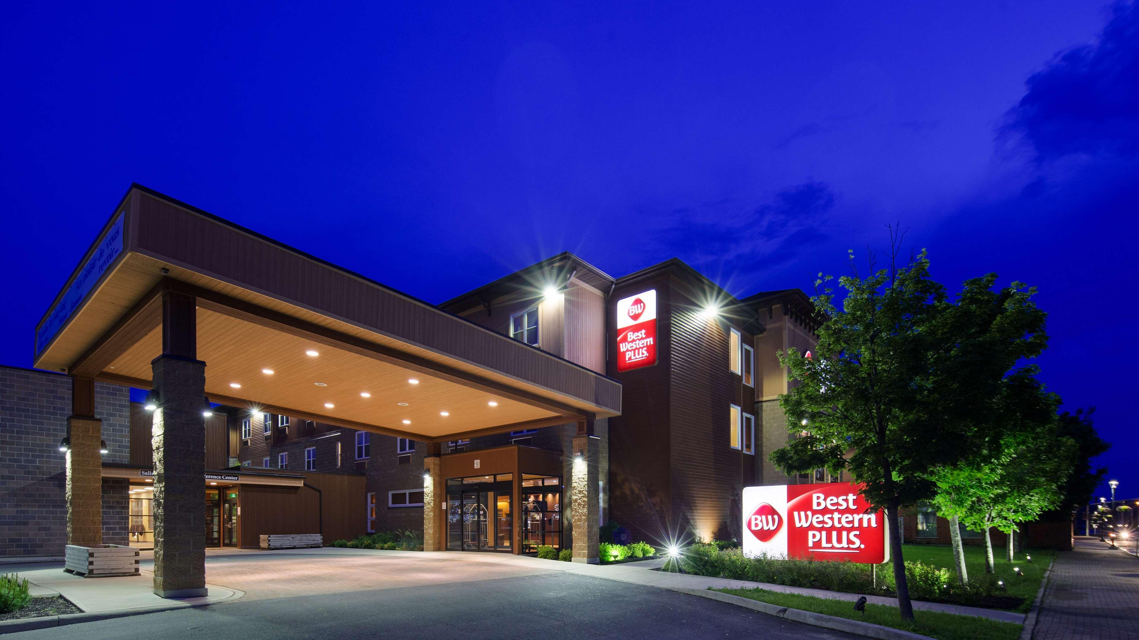 Best Western Plus, Bathurst Hotel & Suites Extérieur photo